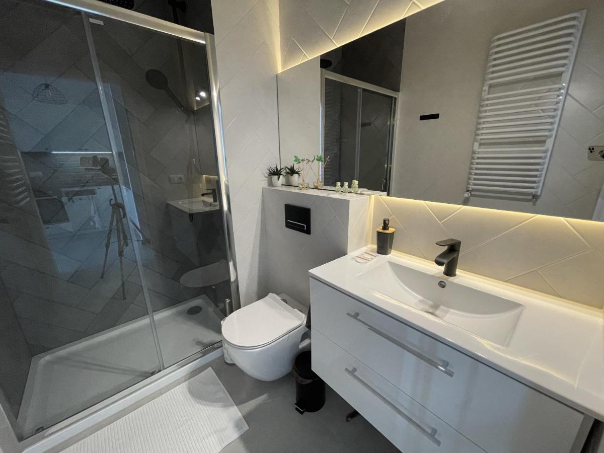 Prymasa Tysiaclecia 83A By Aparthouse Appartement Warschau Buitenkant foto